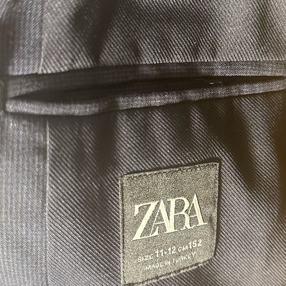 Classic Navy Women's Blazer - Picture 5 of 13